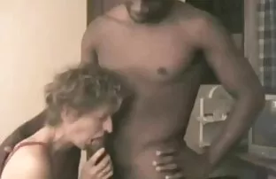 XXX اللسان سكسي حيوانات مجاني مذهلة سمراء مثير