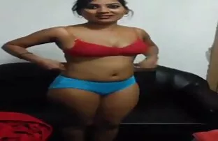 XXX العاهرة إيفا Lovia طمأنة رجل سكسي عراقي مجانا في فندق