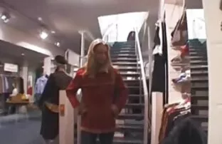 XXX شقراء ساخنة نيكي جين يلهون مع اثنين من الرجال في نيج عراقي مجاني السرير الكبير