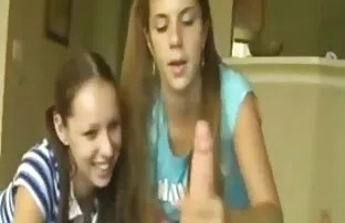 XXX الجنس سكسي اجنبي مجاني في العمل مع مدرب الفتيات