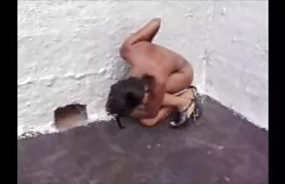 XXX فتاة مع سكسي ياباني مجاني الصدور العارية يحب الأنشطة في الهواء الطلق.