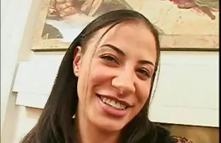XXX عاهرة فيديو مجاني سكسي سمراء لعوب