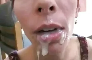 XXX اثنين من الصديقات باستخدام تحميل سكسي مجانا هزاز
